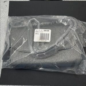 2.8.26 NWT Vera Wang Gray Shimmer Crackled Style Bag